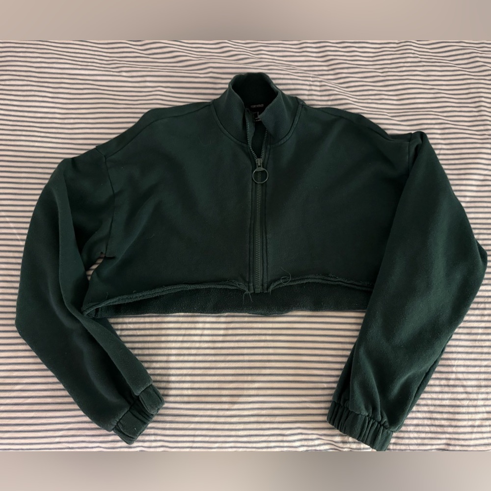 Forever 21 Green Raw Hem Mock Neck Zip Up Cropped Long Sleeve Jacket